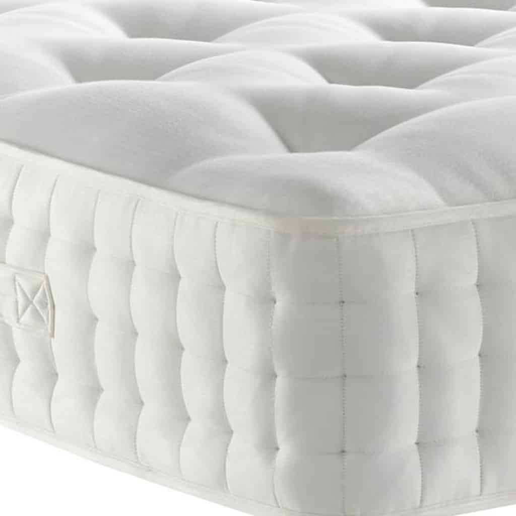 2000 Pocket Sprung Mattress Luxury Medium-Firm Support with Motion Isolation Technology